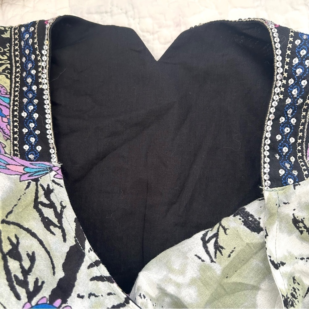 J. Peterman Embroidered Beaded Blouse Top Tunic Boho Festival Resort Size Medium - Picture 7 of 15